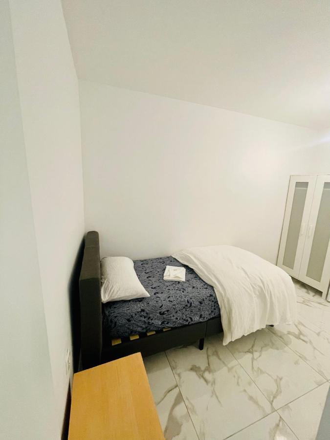 Queen Apartments Santa Coloma de Gramenet Exterior foto